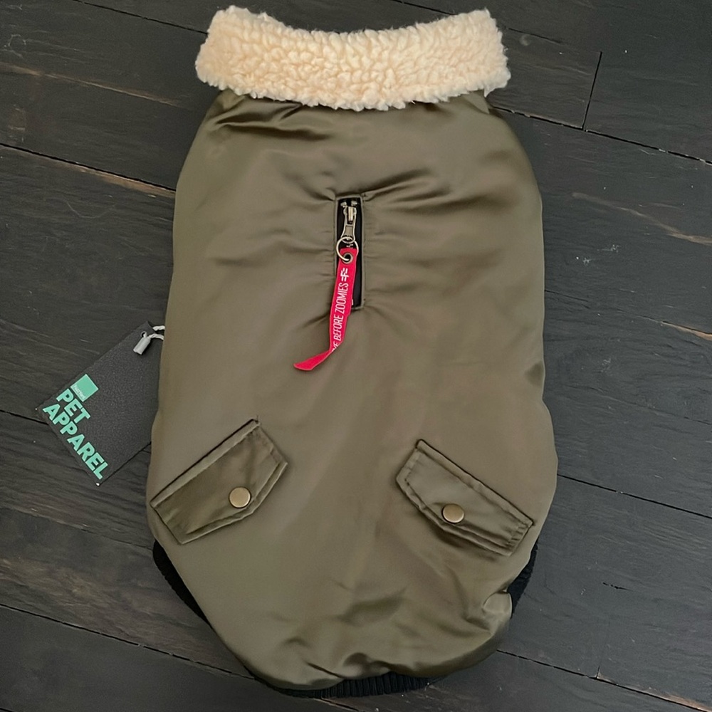 NWT Fuzzyard Pet Coat size: 4